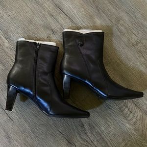 NEW! Predictions boots. Chocolate colored. Size 12